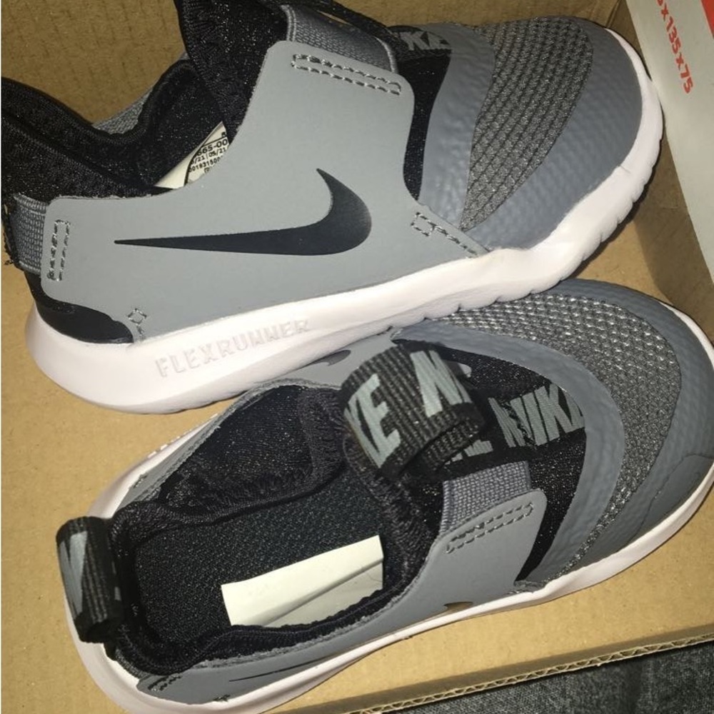 Nike flex runner toddler size 5c